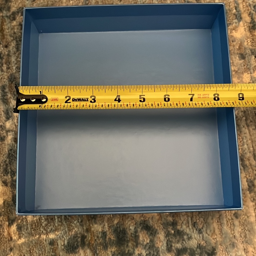 Empty Box - Picture 5 of 6